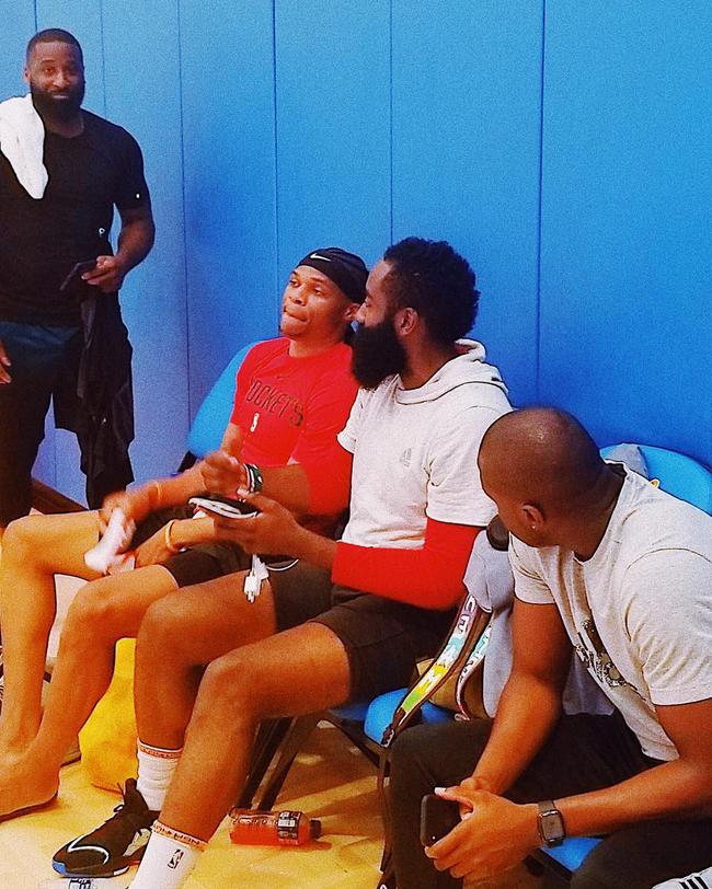 召与季后赛 召与季后赛