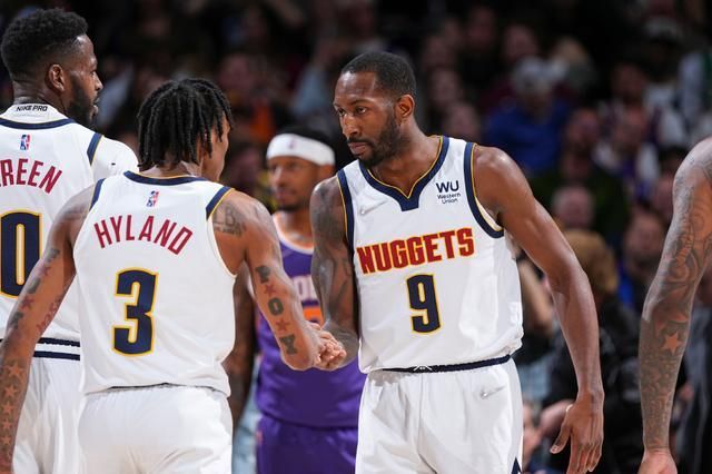 在联盟树立 在联盟树立