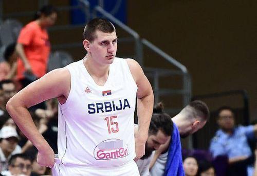 他没有忙着 他没有忙着